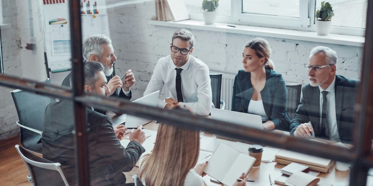 Markets Brace as Warren Buffett Hands Berkshire to Greg Abel 